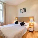 Dr Apartments - Frank